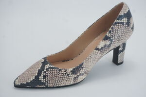 Stuart Weitzman Adria Pointy Toe Heel Pumps Size 6 New $315 Roccia Snake